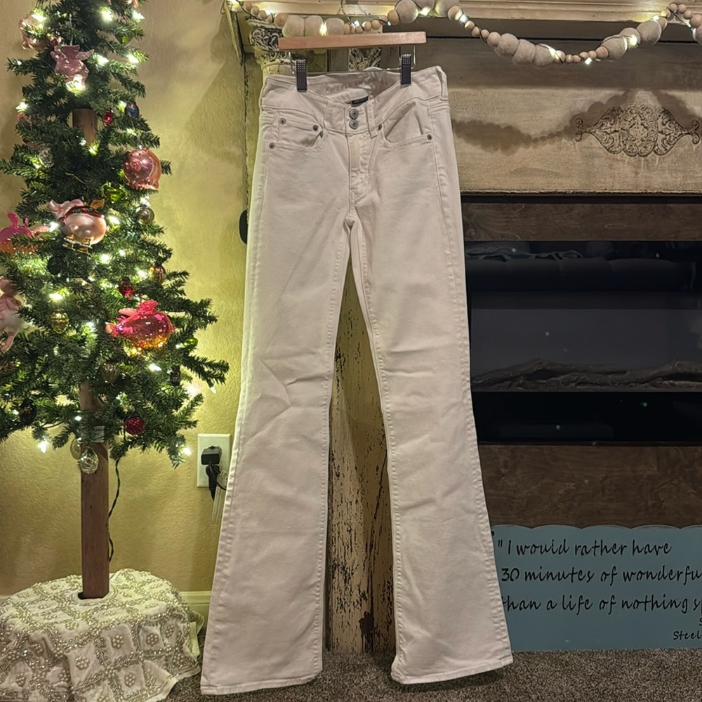 American Eagle Flares